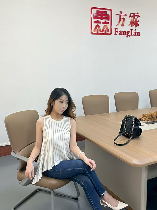 圆领宽松显瘦无袖针织背心