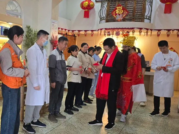 留在东莞过年，一样很暖！