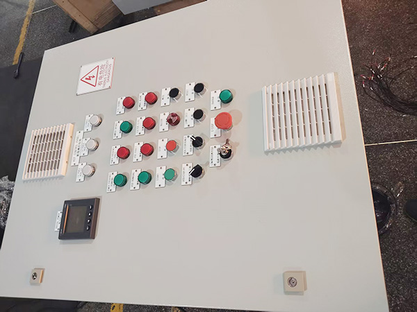 控制箱