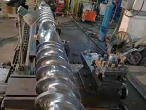 乙烯挤出机双螺杆修复后