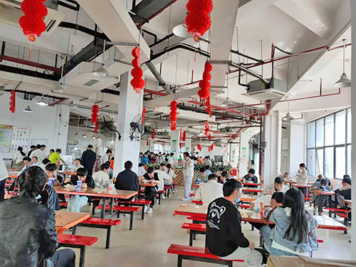 试运营考核阶段，需要关注餐饮公司的哪些方面