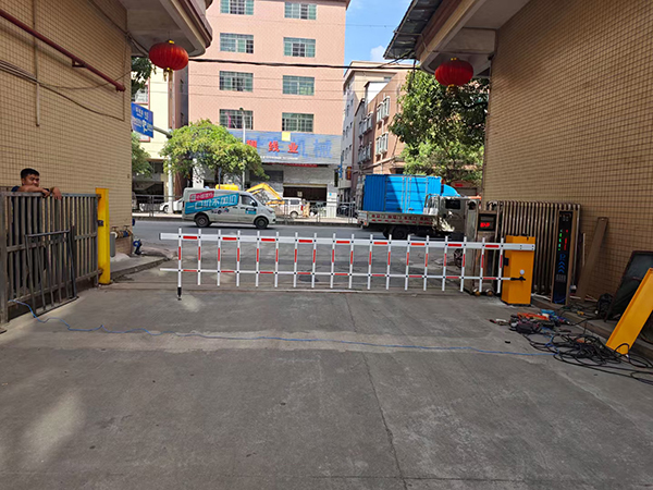 老旧小区改造“头疼事”：坡度大、通道窄怎么办？看我们如何72小时解决