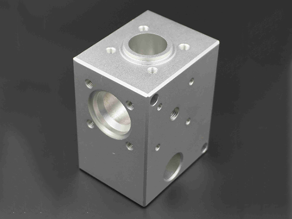 知道鋁型材加工過(guò)程中要注意哪些問(wèn)題嗎？