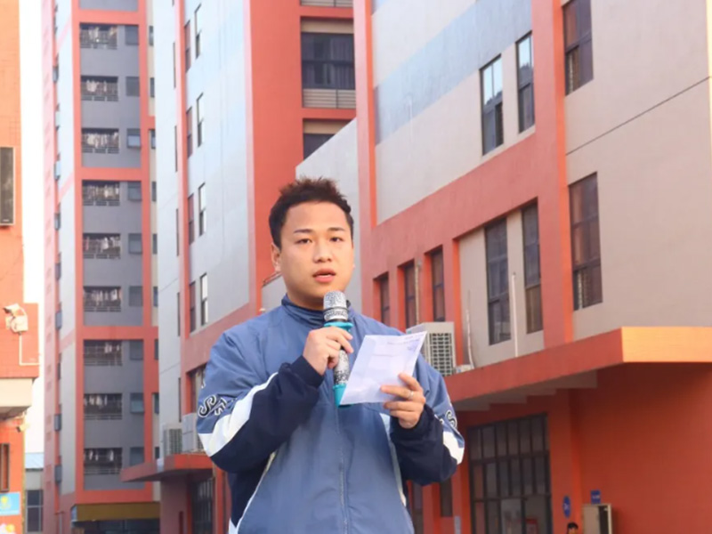 爱护公共财物 争做文明学子丨我校举行本学期第十九周升旗仪式