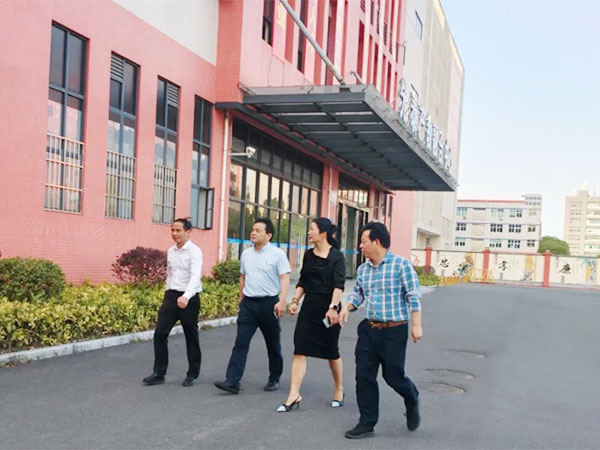 聚焦安全与发展：市人社局大岭山分局领导莅临我校开展检查指导