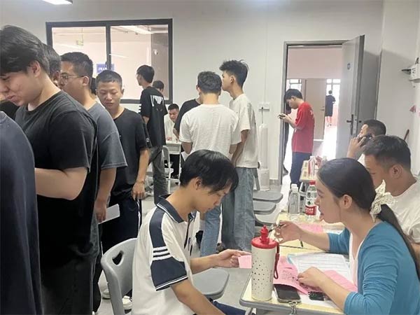 职引航向 筑梦职场丨我校多场校园招聘会助力学子高质量就业！