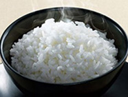 东莞食堂承包:米饭烹饪的发展变革