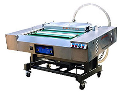 食品真空包装机主要是隔绝产品与外界之间的一切，防止食品氧化联系，