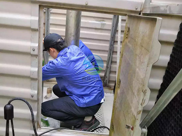 清洗冷却塔托盘