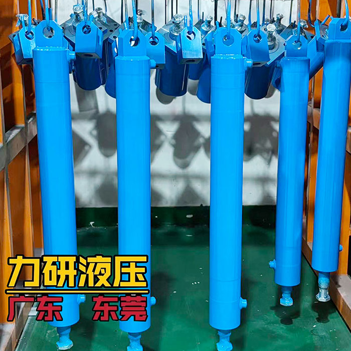 油缸