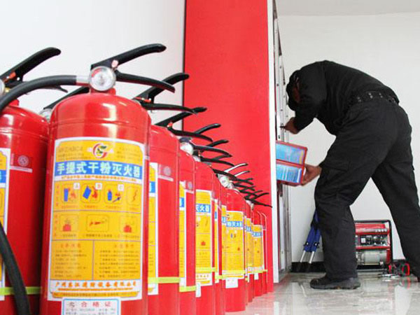 灭火器与消火栓使用指南：职场与社区的安全守护手册