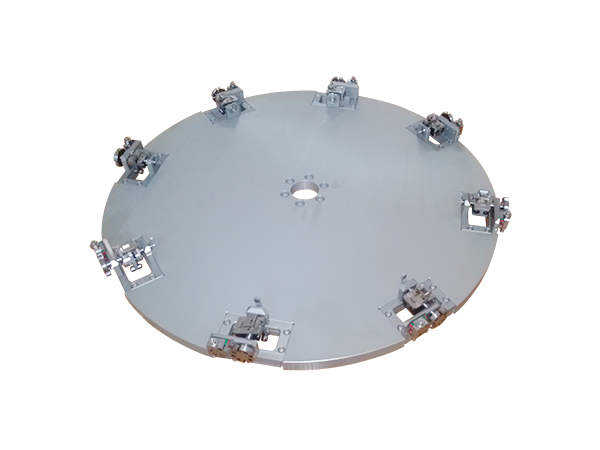 模具零件加工过程中如何保证尺寸精度？