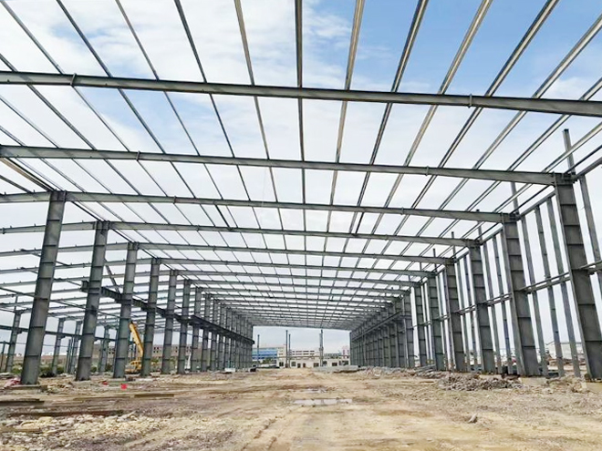 大跨距鋼結(jié)構(gòu)工業(yè)廠