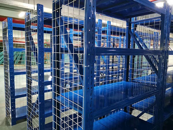 中型韶關(guān)倉庫貨架的材質(zhì)可以選擇哪幾種？的圖片