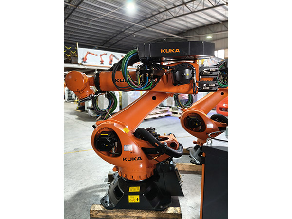 KUKA KR210 R2700 点焊工业机器人