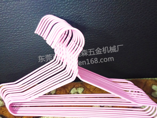 高速浸朔扭花衣架成型机
