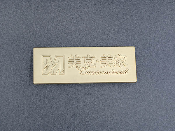 東莞鋅合金標牌安裝