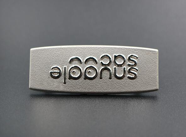 變成有質量的不銹鋼標牌廠家應該明白哪些?