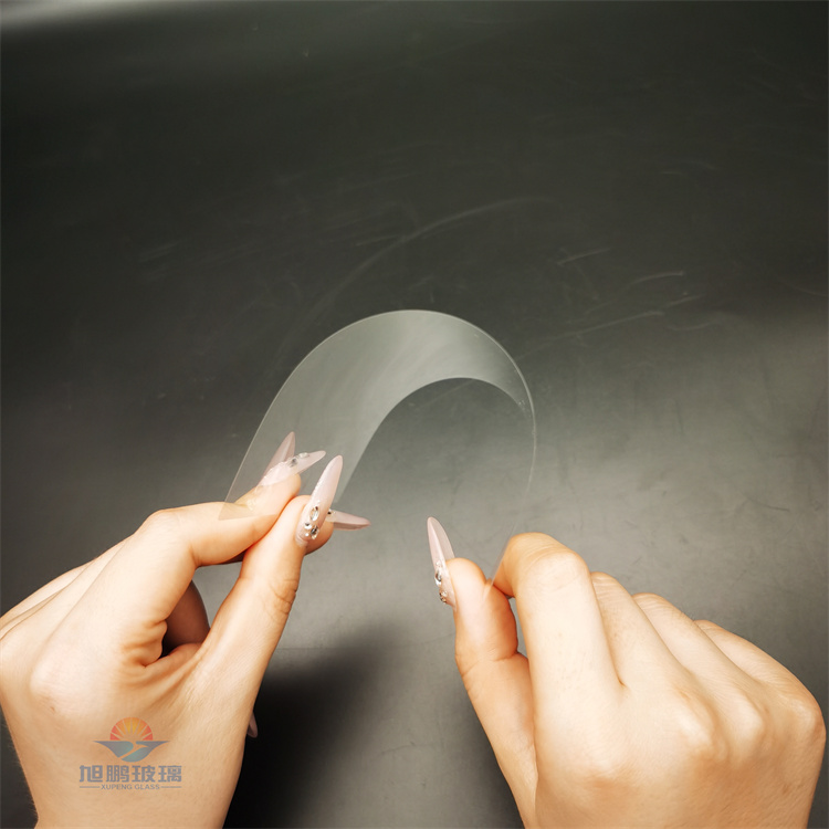 UTG柔性钢化玻璃