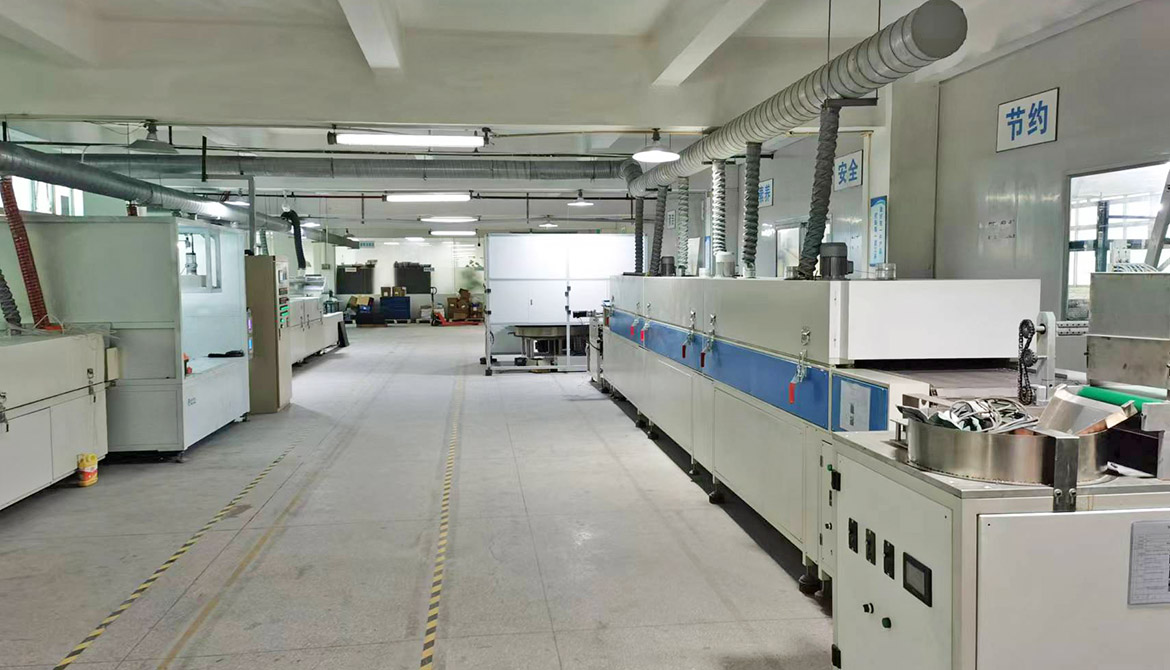 自有大型喷涂加工车间