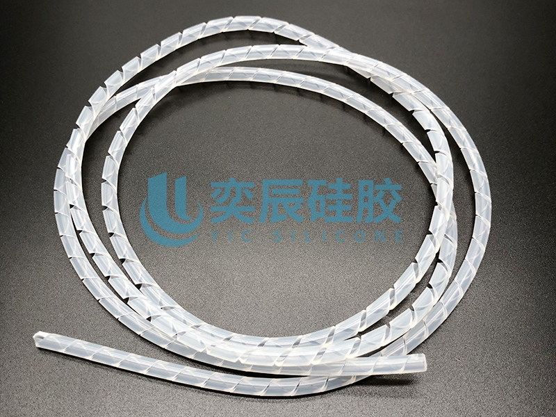 使用编织硅胶管具有什么性能特点呢？