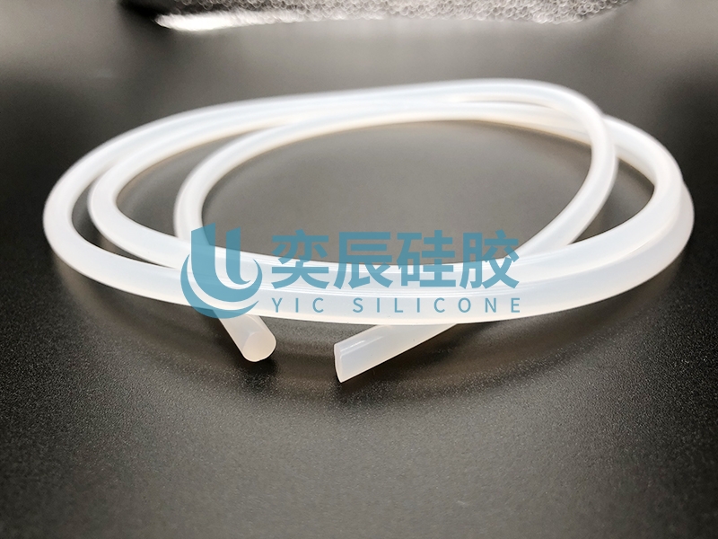 使用医用硅胶管的安全性能参数是什么？