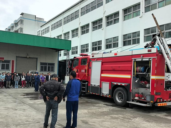 宇鑫機(jī)電新年開工守安全，消防演練筑防線