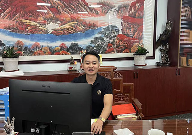24年专注研发 / 生产 / 销售工业胶水厂家