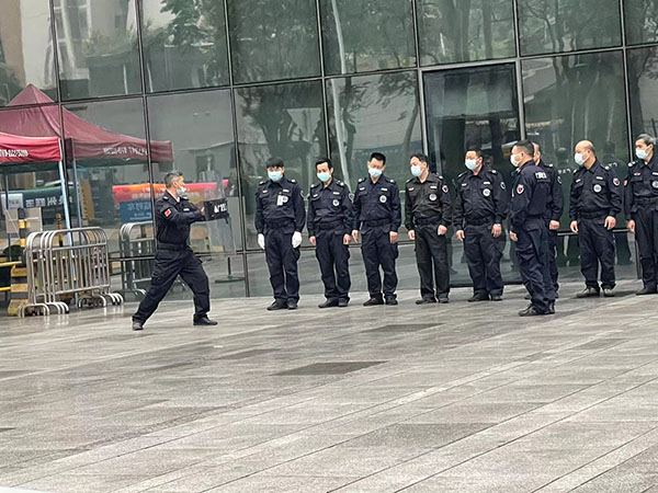 ​商场保安服务
