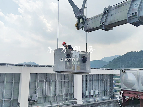 说一下关于高空外墙清洗服务的优势是什么？