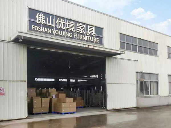 厂房大门