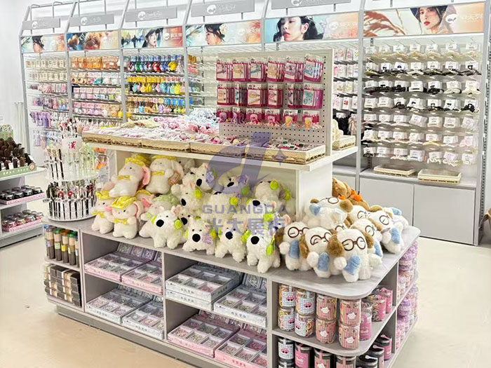 精品店货架