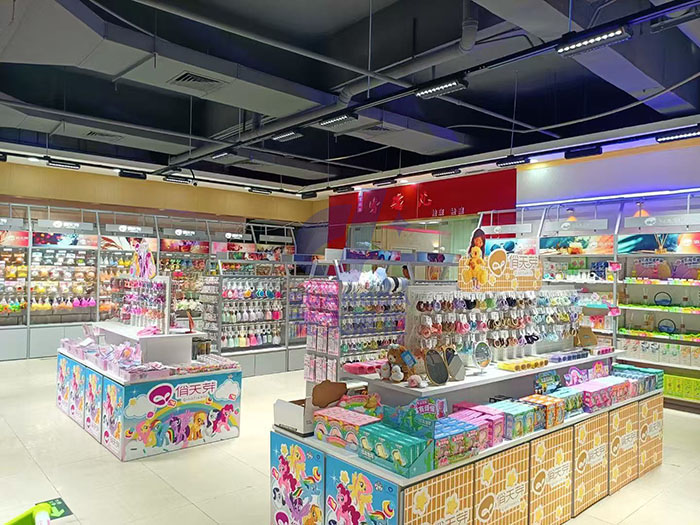 精品店货架