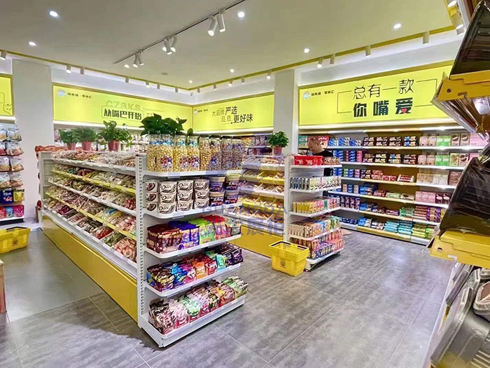 零食店货架