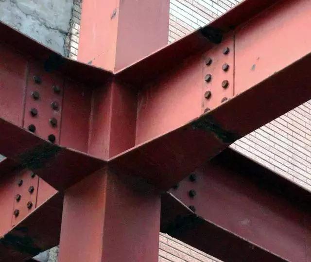 钢结构紧固件连接，不能出现一丝疏忽的地方