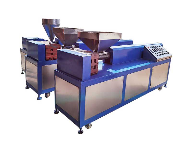 说说使用挤出机工作中内容有哪些方面？