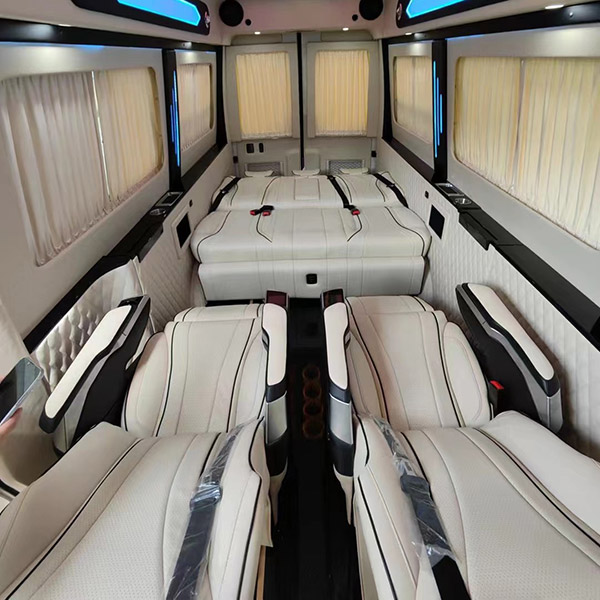 奔驰斯宾特商务内饰