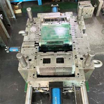 大型模具實(shí)物