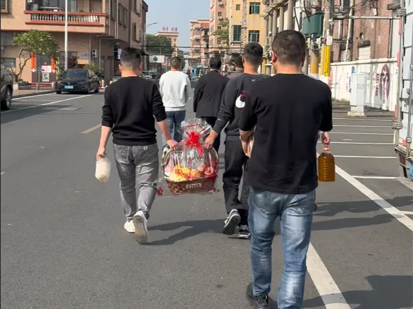 情暖人心，执善行远||公司领导探望员工患病家属