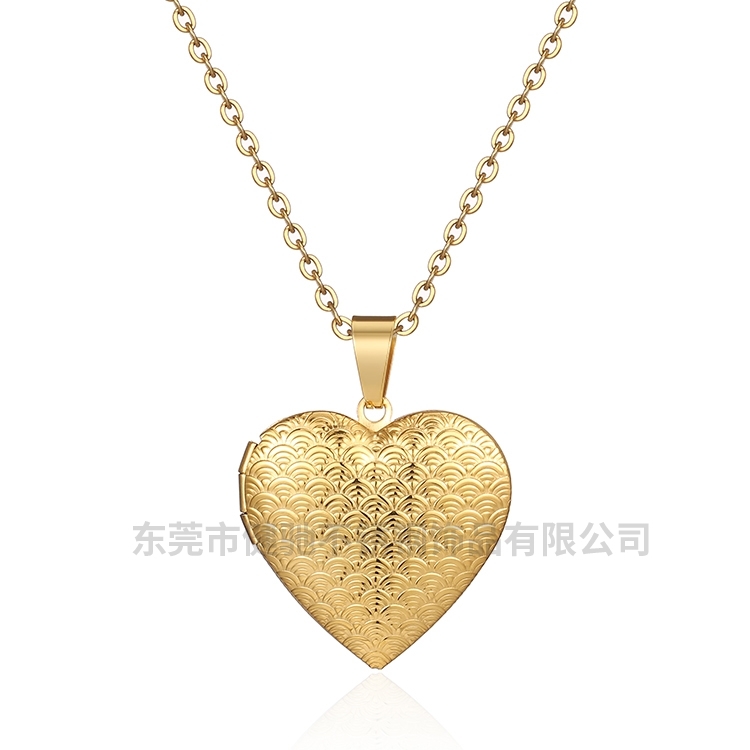 鱼鳞纹相盒吊坠