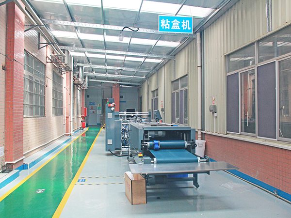 粘盒机