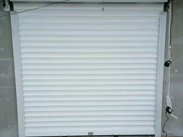 电动伸缩门安装全攻略：从基础施工到日常调试，这些细节决定门体寿命！