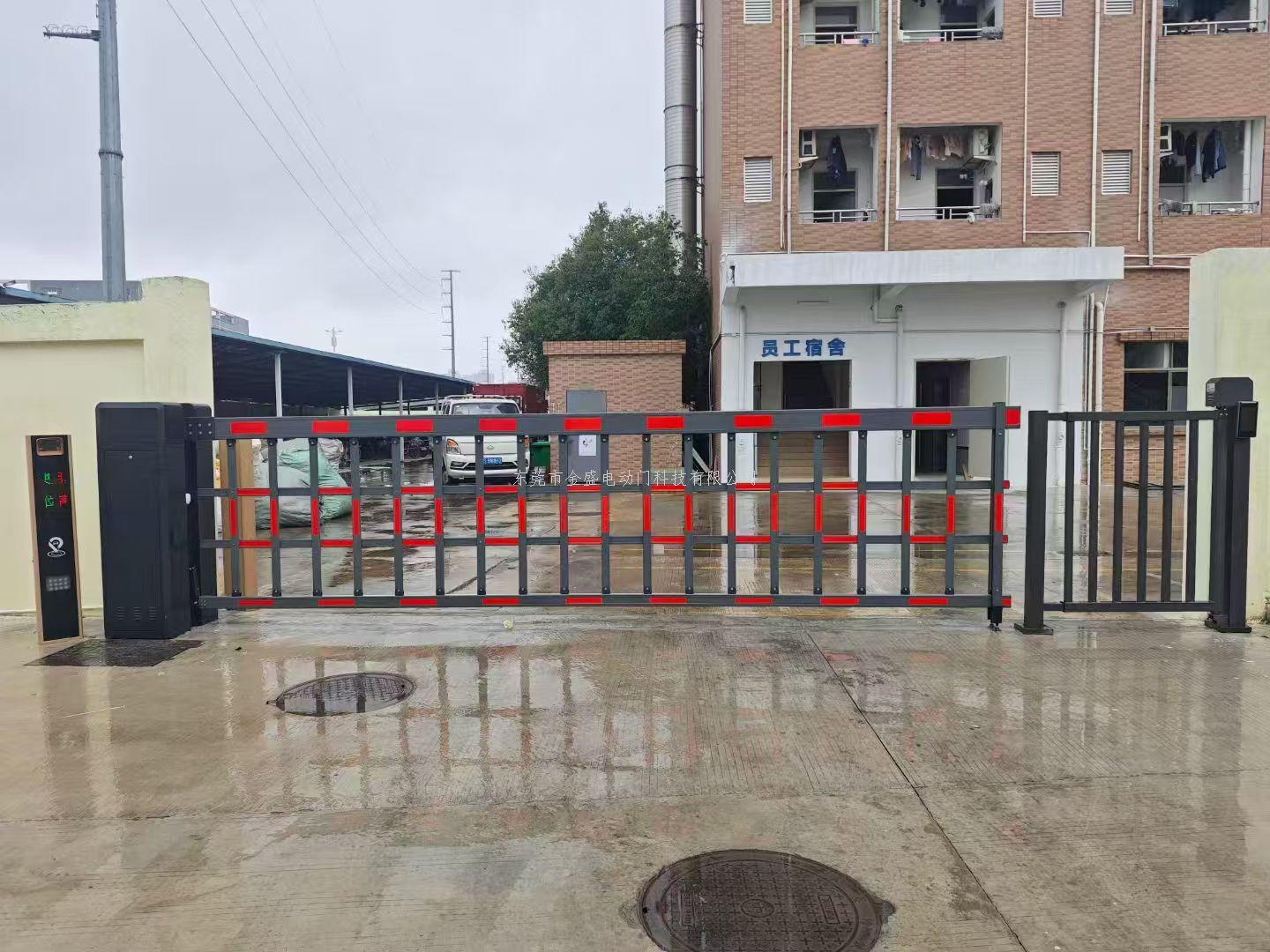 一篇文章看懂车牌识别空降闸广告道闸区别