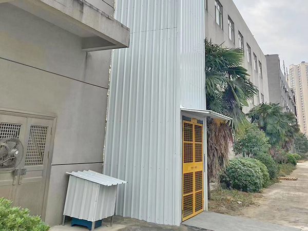 升降機(jī)如何提高工作效率以及節(jié)省使用成本?