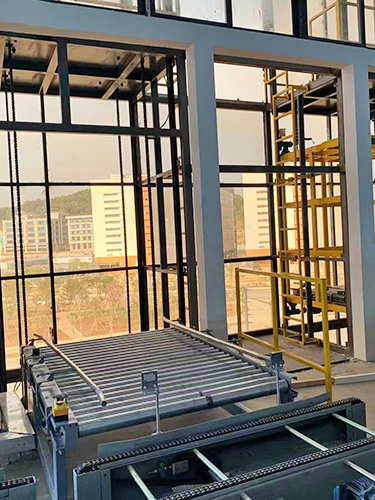 往復(fù)式提升機(jī)