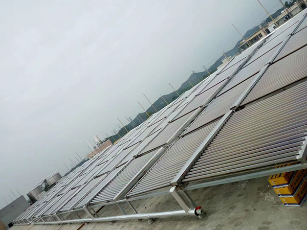 太阳能热水器