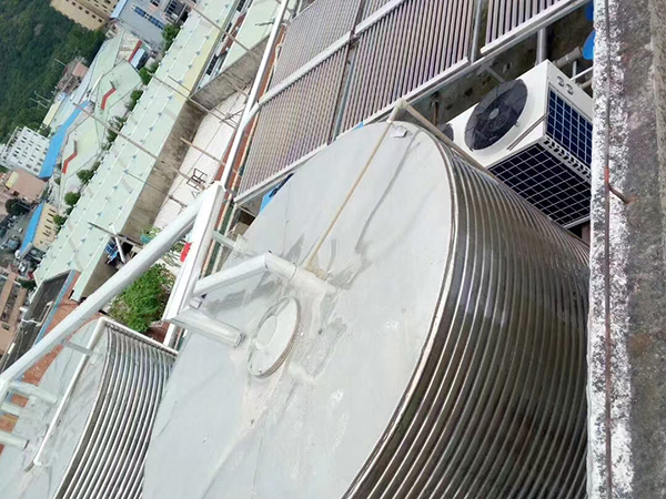 太阳能热水器