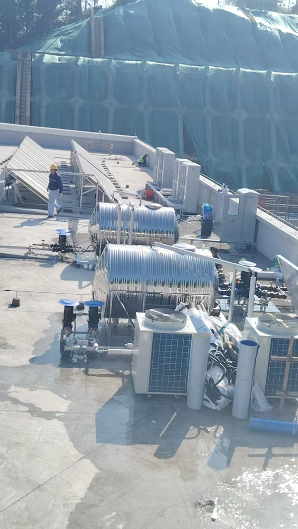 平板太阳能加空气能热水工程