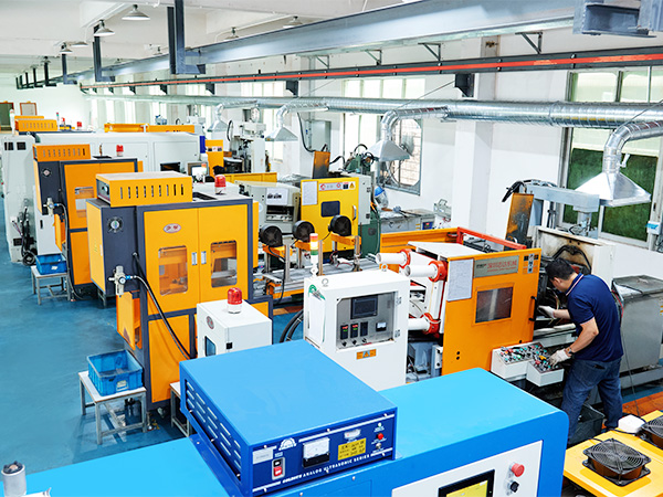 压铸机台88T、90T、130T