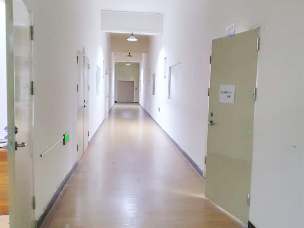 公司走廊一角